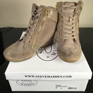 Steve Madden Aura Taupe Suede Hidden Heel Boots